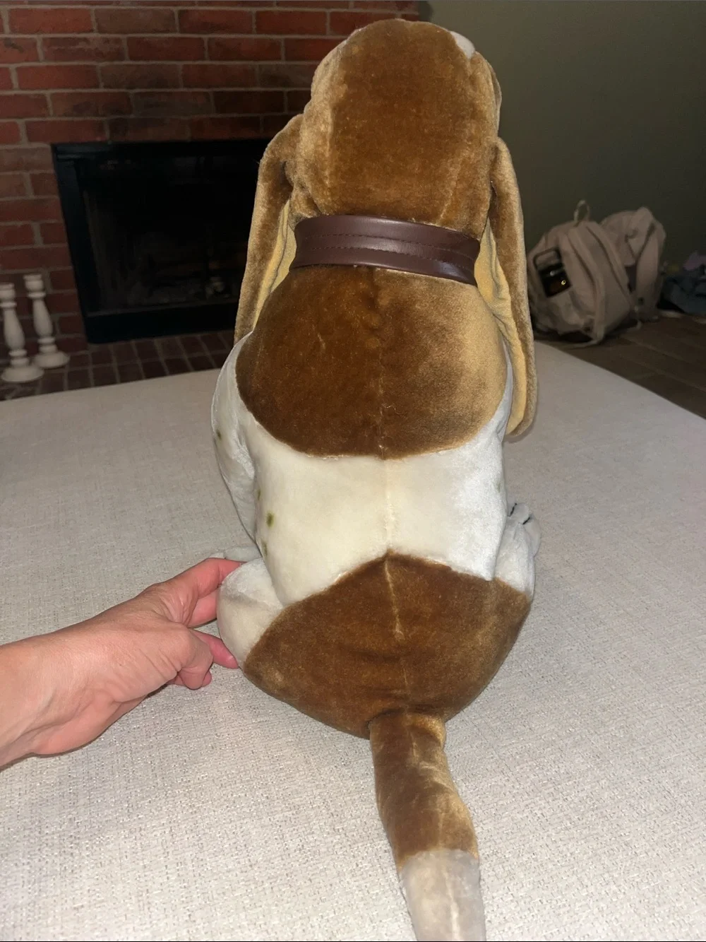Wolverine Plush Basset Hound Toy - Brown, White, Black